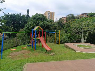 VENTA APARTAMENTO EN ROBLEDO PARQUE