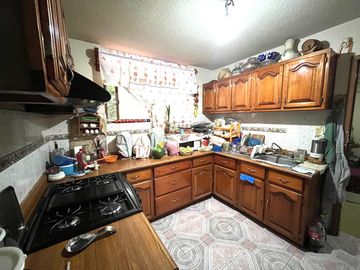 Fracc. Kennedy CASA en VENTA puede usarse como casa o bien como taller, fábrica, almacén, etc.