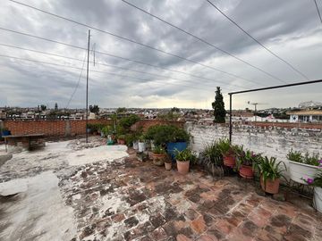 Fracc. Kennedy CASA en VENTA puede usarse como casa o bien como taller, fábrica, almacén, etc.
