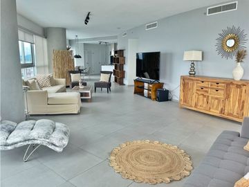 SE VENDE ELEGANTE APARTAMENTO PH YACHT CLUB AVENIDA BALBOA