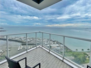 SE VENDE ELEGANTE APARTAMENTO PH YACHT CLUB AVENIDA BALBOA