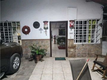 ALQUILO Y VENDO CASA EN ARRAIJAN VACAMONTE 4R