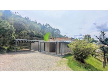 Finca con rea de 15.794 mts² Para La Venta En El Retiro