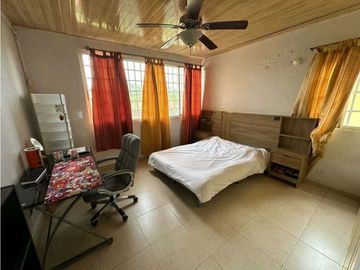 SE VENDE CASA EN CONDADO DEL REY 325M2