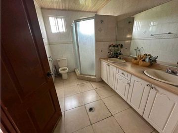 SE VENDE CASA EN CONDADO DEL REY 325M2