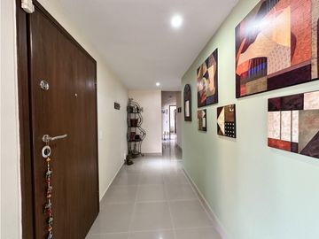 HERMOSO PENTHOUSE EN LAURELES MEDELLIN