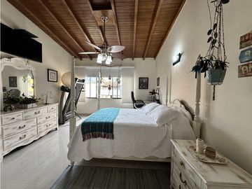 HERMOSO PENTHOUSE EN LAURELES MEDELLIN