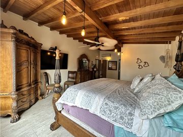 HERMOSO PENTHOUSE EN LAURELES MEDELLIN