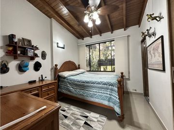 HERMOSO PENTHOUSE EN LAURELES MEDELLIN