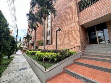HERMOSO PENTHOUSE EN LAURELES MEDELLIN