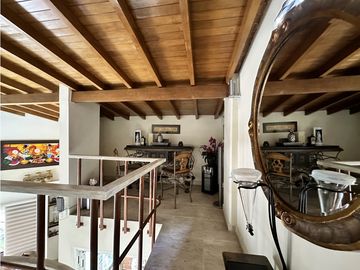 HERMOSO PENTHOUSE EN LAURELES MEDELLIN