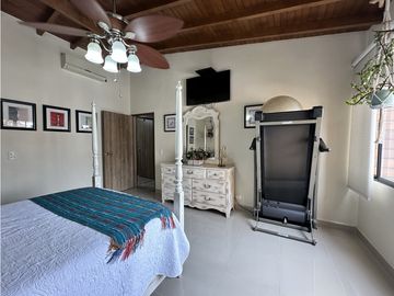 HERMOSO PENTHOUSE EN LAURELES MEDELLIN
