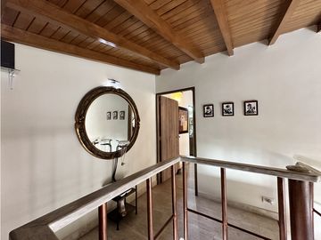 HERMOSO PENTHOUSE EN LAURELES MEDELLIN