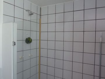 HERMOSA CASA UNA PLANTA EN CAMINO REAL Y ZAVALETA