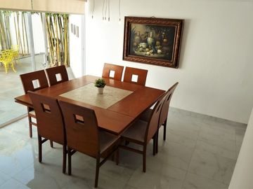 HERMOSA CASA UNA PLANTA EN CAMINO REAL Y ZAVALETA