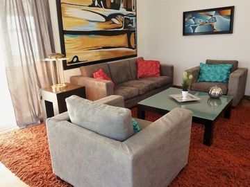 HERMOSA CASA UNA PLANTA EN CAMINO REAL Y ZAVALETA