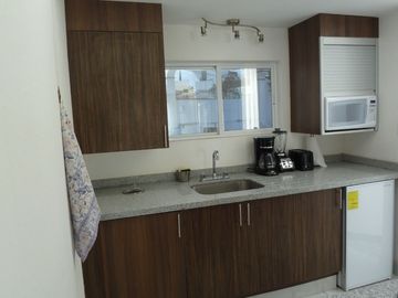 HERMOSA CASA UNA PLANTA EN CAMINO REAL Y ZAVALETA