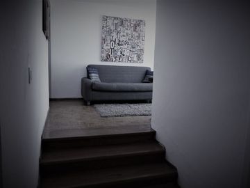 HERMOSA CASA UNA PLANTA EN CAMINO REAL Y ZAVALETA