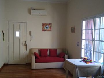 CASA EN PLENO CENTRO DE MUÃIZ, MUY BUEN ESTADO