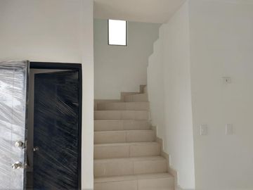 CASA EN VENTA FRACCIONAMIENTO RINCÓN SAN JOSÉ