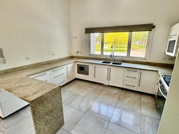 Residencia en Venta en Las Villas