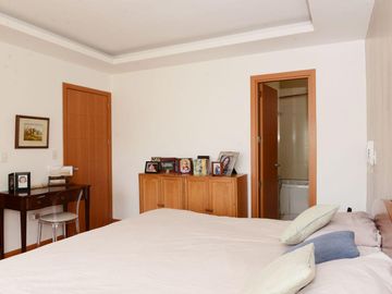 VENDO CASA 3 DORMITORIOS - NO ADOSADA - TUMBACO - INTERVALLES