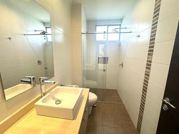 Vendo amplia Suite de 86m2 en Cumbayá cerca de la USFQ