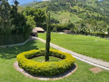 VENTA de FINCAS en GIRARDOTA