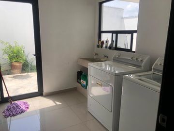CASA EN VENTA EN COL. CUMBRES ELITE 8 SECTOR EN MONTERREY