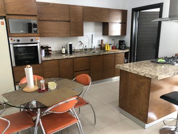CASA EN VENTA EN COL. CUMBRES ELITE 8 SECTOR EN MONTERREY