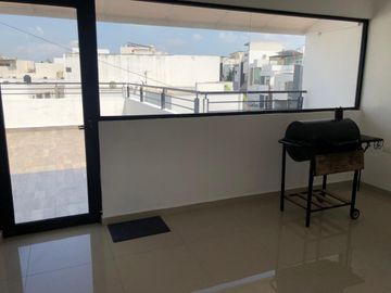 CASA EN VENTA EN COL. CUMBRES ELITE 8 SECTOR EN MONTERREY