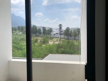 CASA EN VENTA EN COL. CUMBRES ELITE 8 SECTOR EN MONTERREY