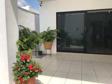 CASA EN VENTA EN COL. CUMBRES ELITE 8 SECTOR EN MONTERREY