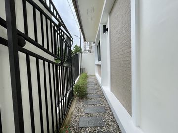 3 Bedroom House for sale in Hang Dong, Chiang Mai
