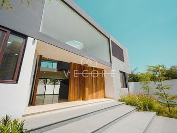 RESIDENCIA EN VENTA EN RESERVA REAL, ZONA REAL, ZAPOPAN