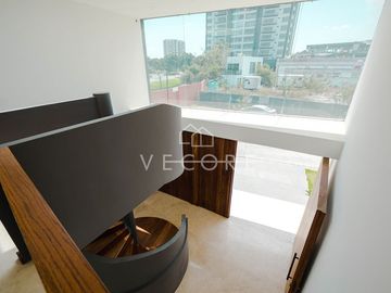 RESIDENCIA EN VENTA EN RESERVA REAL, ZONA REAL, ZAPOPAN