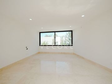 RESIDENCIA EN VENTA EN RESERVA REAL, ZONA REAL, ZAPOPAN
