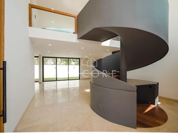 RESIDENCIA EN VENTA EN RESERVA REAL, ZONA REAL, ZAPOPAN