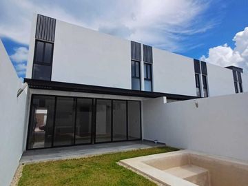 Casa en venta tipo TH con amenidades en Conkal, al norte de Mérida