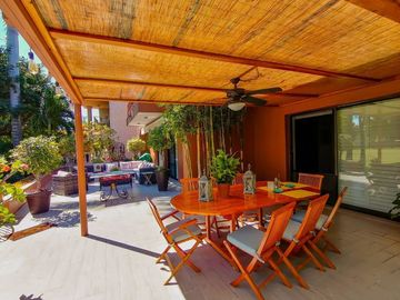 Hermosa Residencia en El Cid con Finos acabados!!