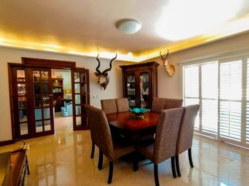 Hermosa Residencia en El Cid con Finos acabados!!