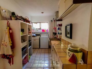 Hermosa Residencia en El Cid con Finos acabados!!