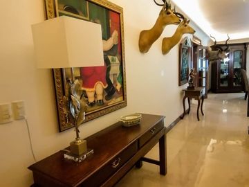 Hermosa Residencia en El Cid con Finos acabados!!