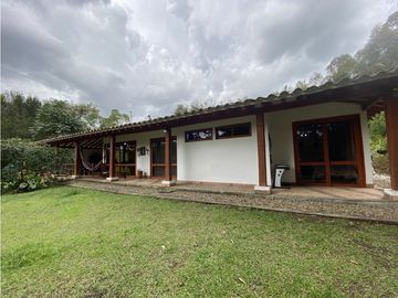 CASA CAMPESTRE EN PARCELA, OJO DE AGUA SMG