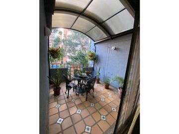 VENTA DE APARTAMENTO DÚPLEX EN EL BARRIO LAURELES DE MEDELLN