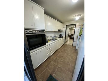 VENTA DE APARTAMENTO DÚPLEX EN EL BARRIO LAURELES DE MEDELLN