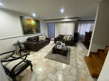 VENTA DE APARTAMENTO DÚPLEX EN EL BARRIO LAURELES DE MEDELLN