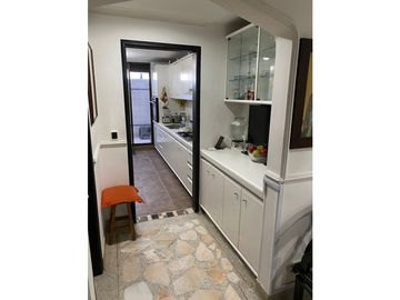 VENTA DE APARTAMENTO DÚPLEX EN EL BARRIO LAURELES DE MEDELLN