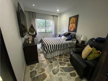 VENTA DE APARTAMENTO DÚPLEX EN EL BARRIO LAURELES DE MEDELLN