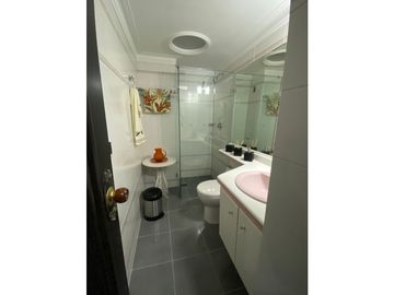 VENTA DE APARTAMENTO DÚPLEX EN EL BARRIO LAURELES DE MEDELLN